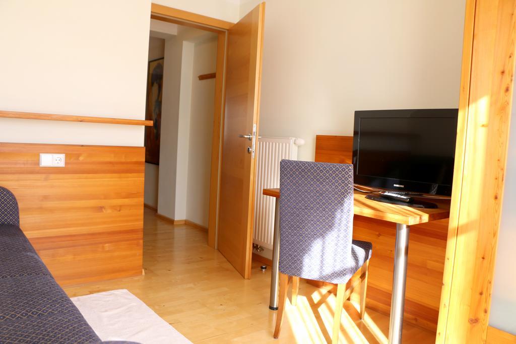 Hotel Binggl Маутерндорф Екстер'єр фото